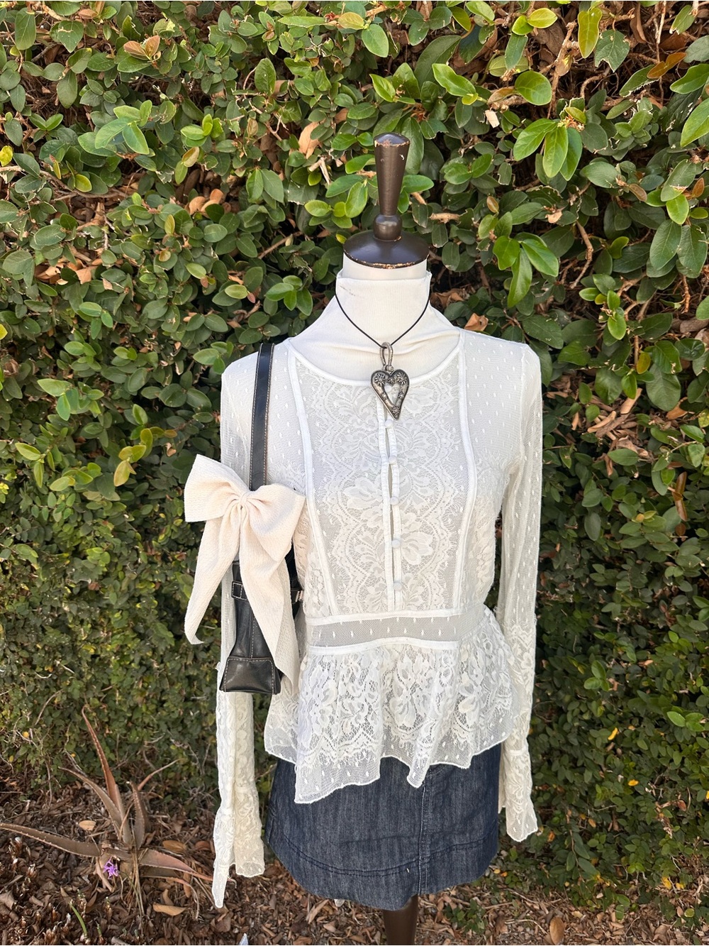 ✨Free People Delicate Lace Top